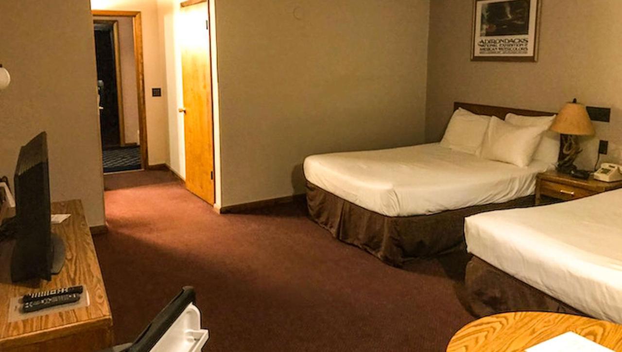 Adirondack Lodge