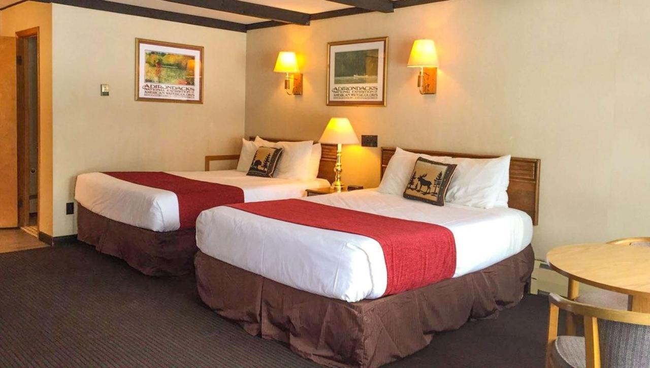 Adirondack Lodge *